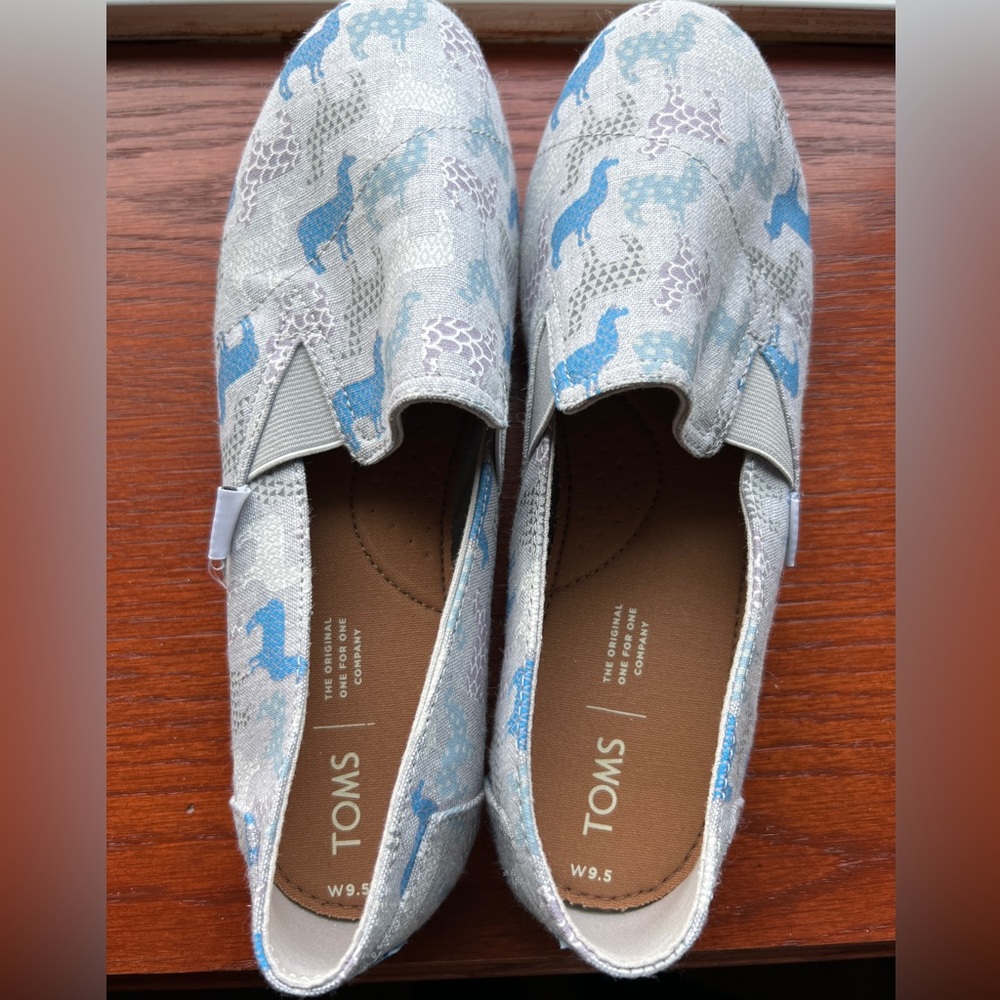 Llama print blue women’s 9.5 TOMS